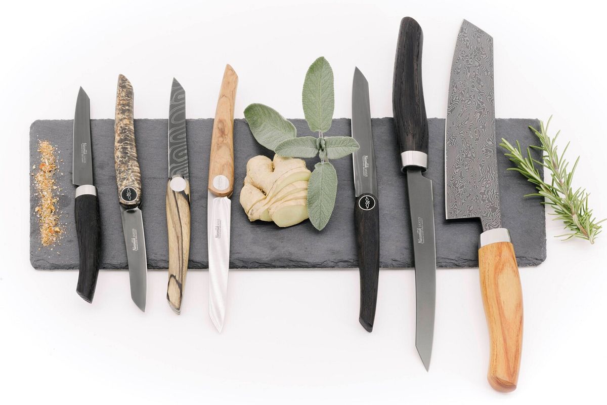 Verschiedene Messer von Nesmuk nebeneinander im Vergleich