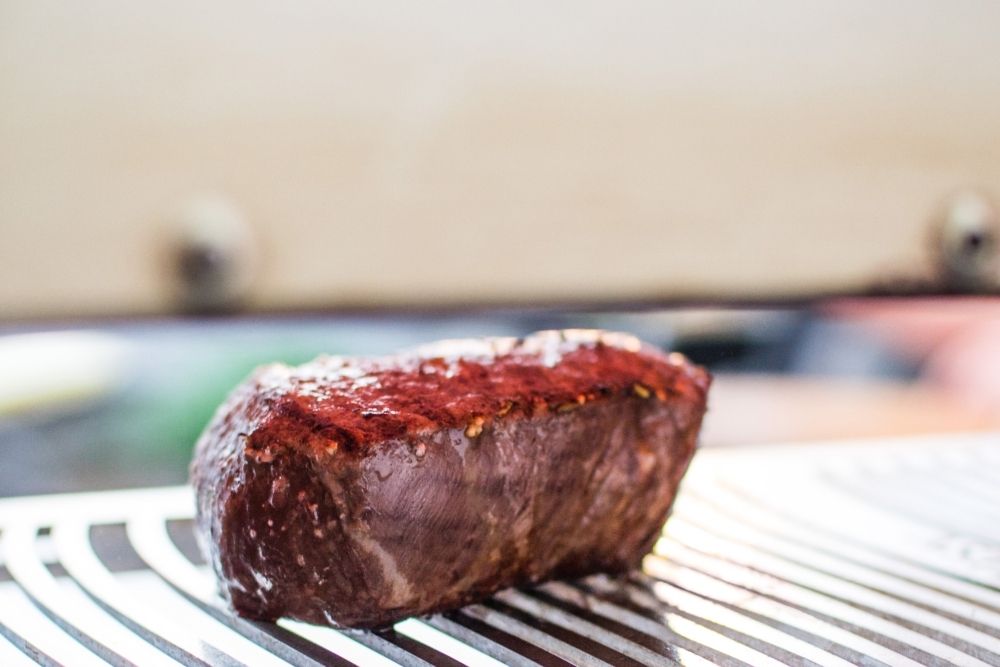 gut durchgezogenes Steak