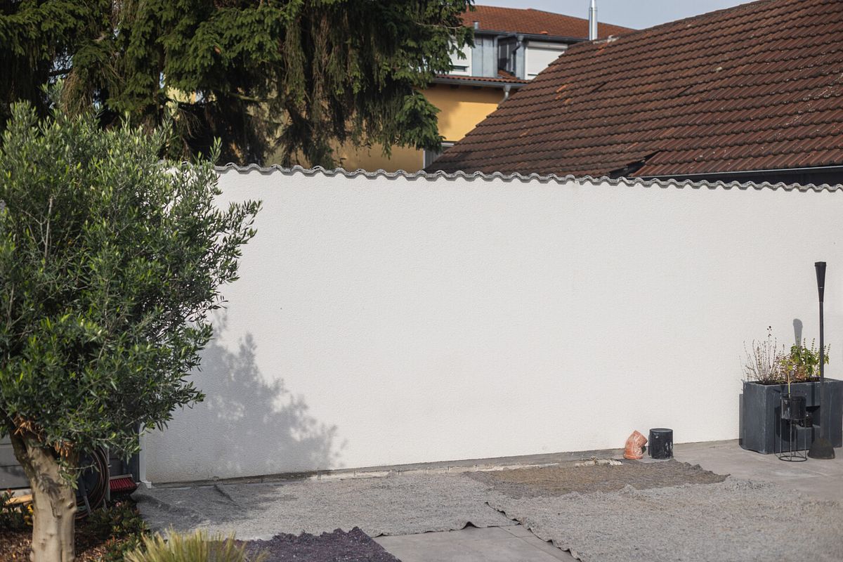 Die freie Wand vor beginn der Montage der WWOO Outdoorküche