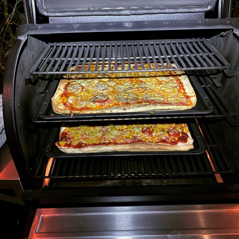 Pizza mit Traeger Timberline Pelletsmoker