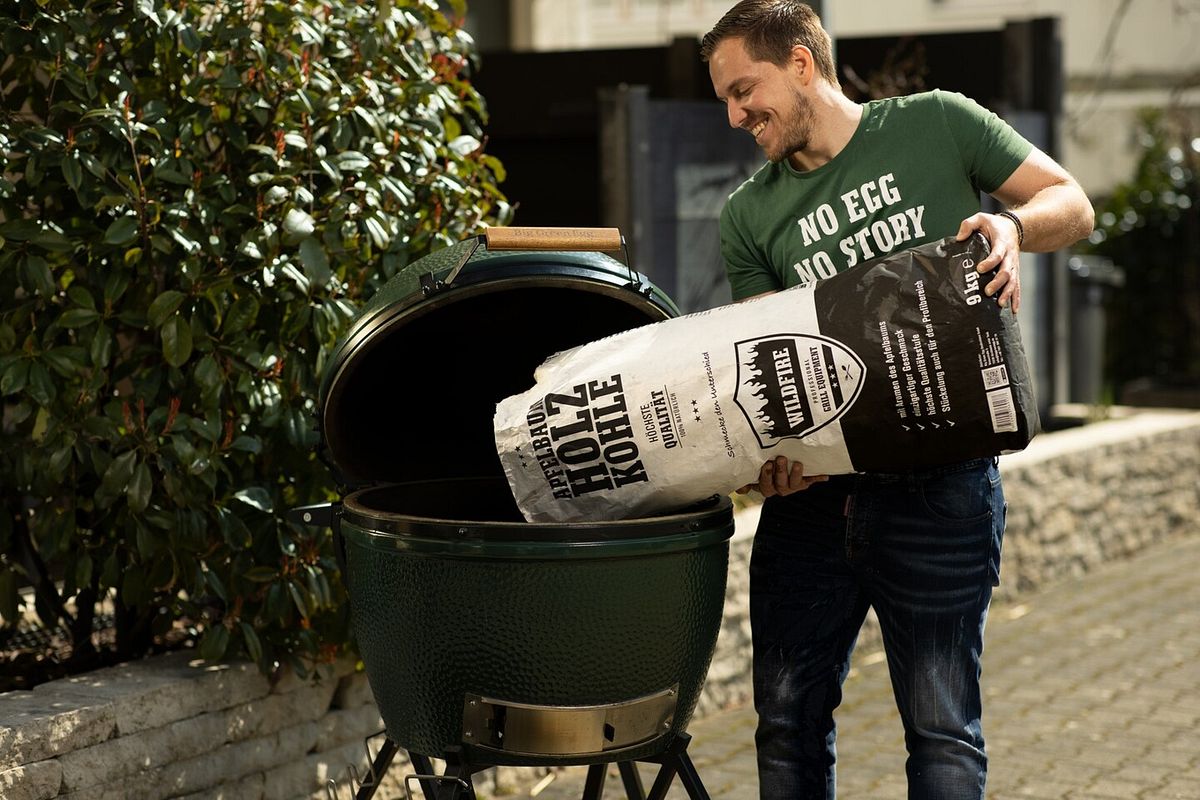 Die Aromaholzkohle von Wildfire wird unter höchsten Qualitätsansprüchen produziert und eignet sich bestens für das Big Green Egg