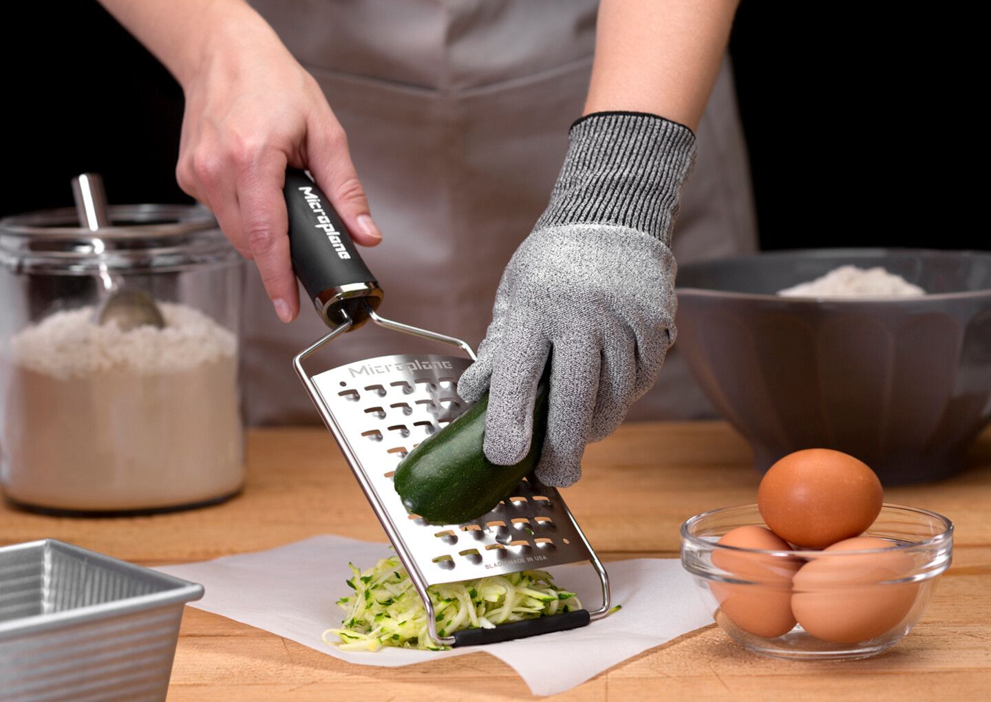 Sicheres Hobeln mit Handschuhen