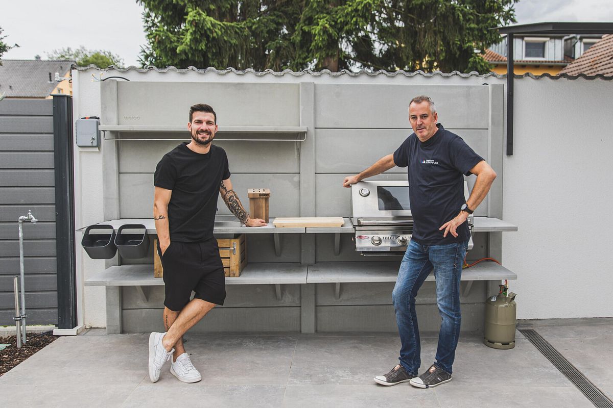 Jerome Gondorf (ex-Kapitän des KSC) mit seiner neuen WWOO Grillküche