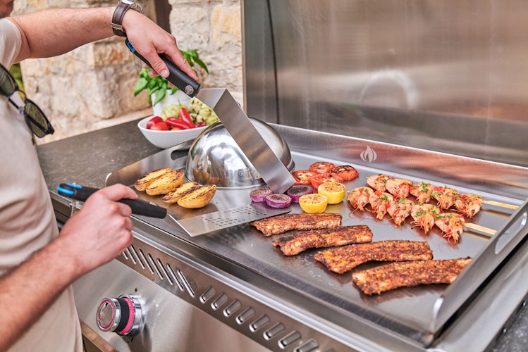 NAPOLEON Gasgrill 700-Series 32", Edelstahl, Einbau Plancha 