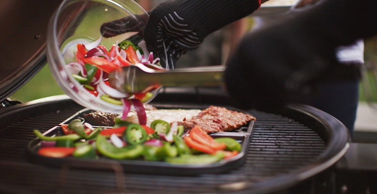 Weber Holzkohlegrill SUMMIT KAMADO E6 