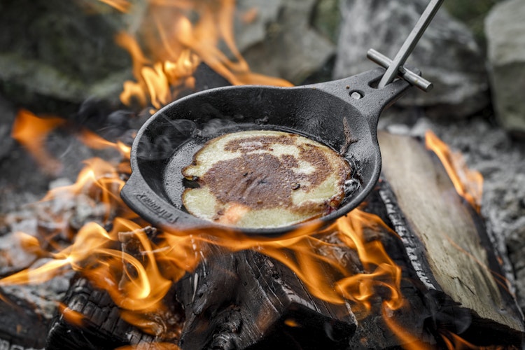 Petromax Lagerfeuerpfanne aus Gusseisen