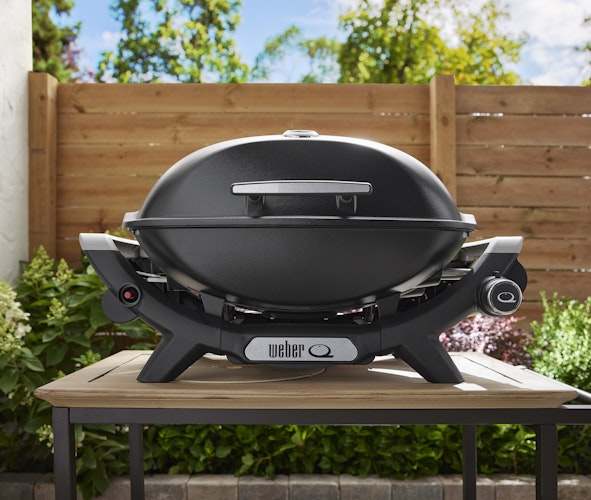 Weber Q2100N Gasgrill, Black - B-Ware