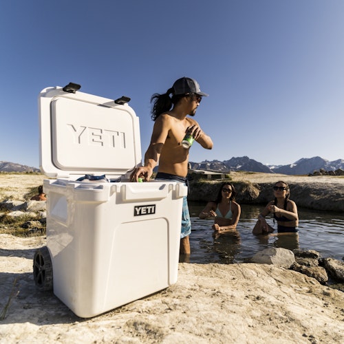 YETI Kühlbox auf Rädern ROADIE 48