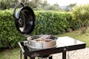 Vorschaubild NAPOLEON Holzkohlegrill PRO-CART Ø57 cm  - Modell 2024