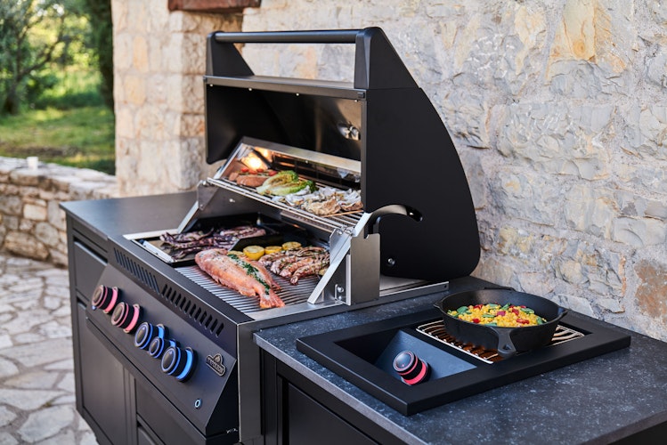 NAPOLEON Gasgrill 700-Series 32", Mattschwarz, Einbaugrill, inkl. Drehspieß