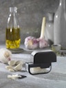 Vorschaubild Microplane Knoblauchschneider SPECIALTY Schwarz