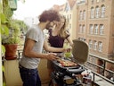 Vorschaubild Weber Gasgrill Q 1000 mit Stand - Black