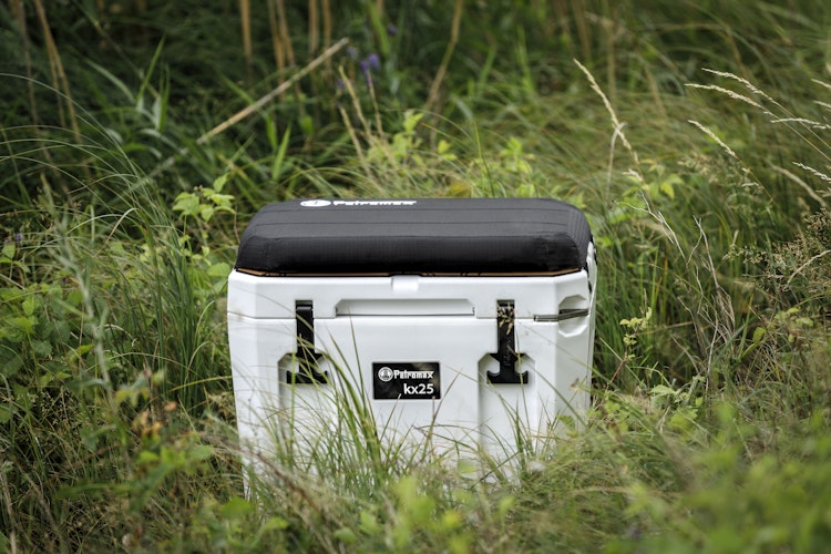 Petromax Sitzkissen für Kühlbox 25 l Schwarz