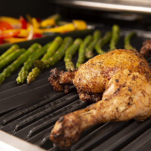 Broil King Gasgrill BARON 590 inkl. Schutzhülle und Gussplatte