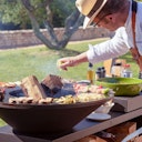 Vorschaubild OFYR Plancha Grill Island Black 85 Teakholz