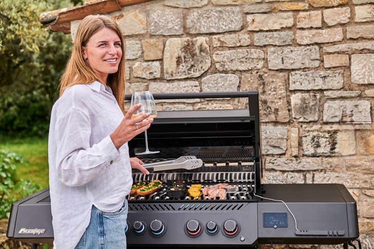 NAPOLEON Gasgrill Phantom, Prestige 500, Connected, gegossenem Edelstahl Rosten, Mattschwarz