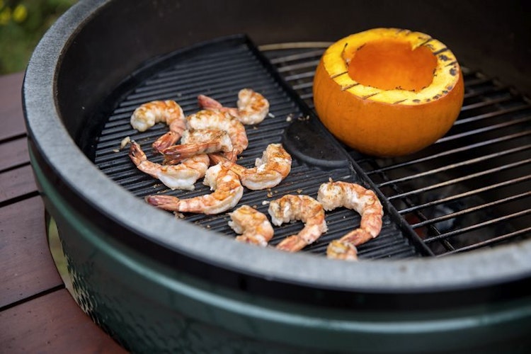 Big Green Egg Halbrunde Grillplatte aus Gusseisen für 2XLARGE | XLARGE