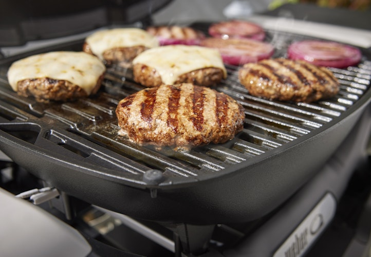 Weber Q1200N Gasgrill mit Stand - Black