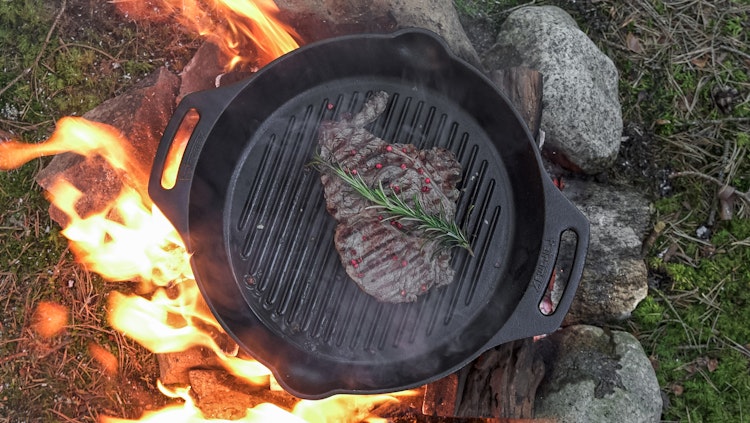 Petromax Grill-Feuerpfanne mit Henkel