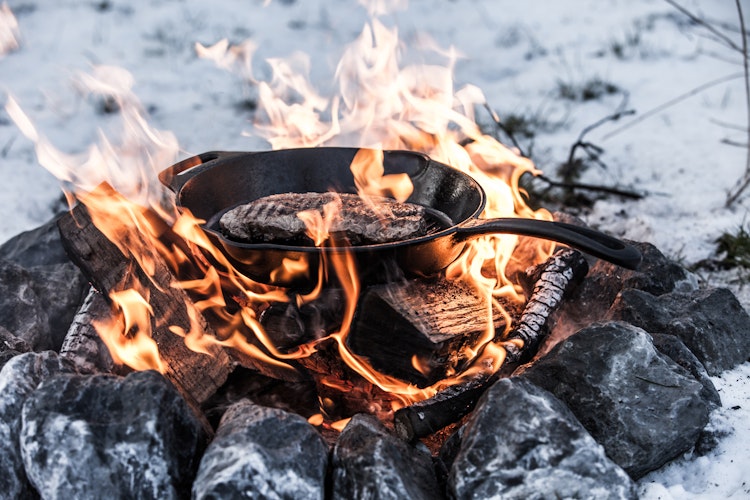 Petromax Grill-Feuerpfanne mit Stiel