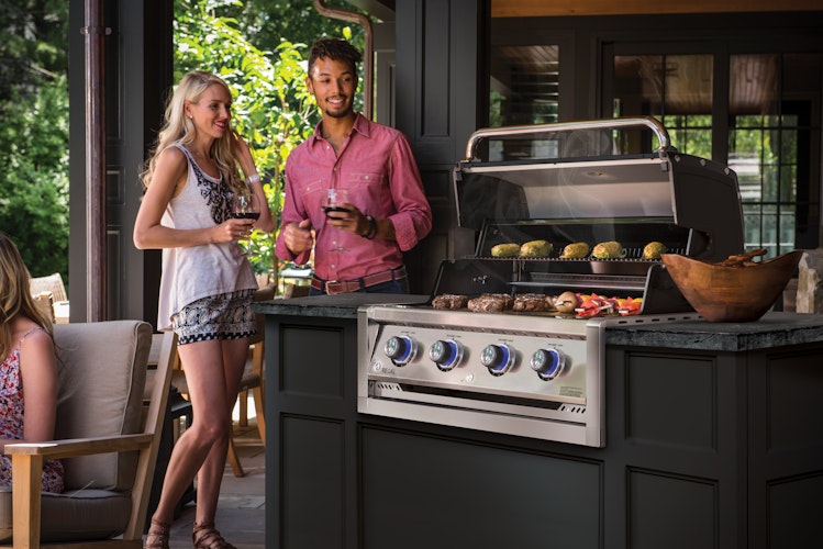 Broil King Einbau-Gasgrill REGAL 420 inkl. Schutzhülle, Pizzastein-Set und Pizzaschneider