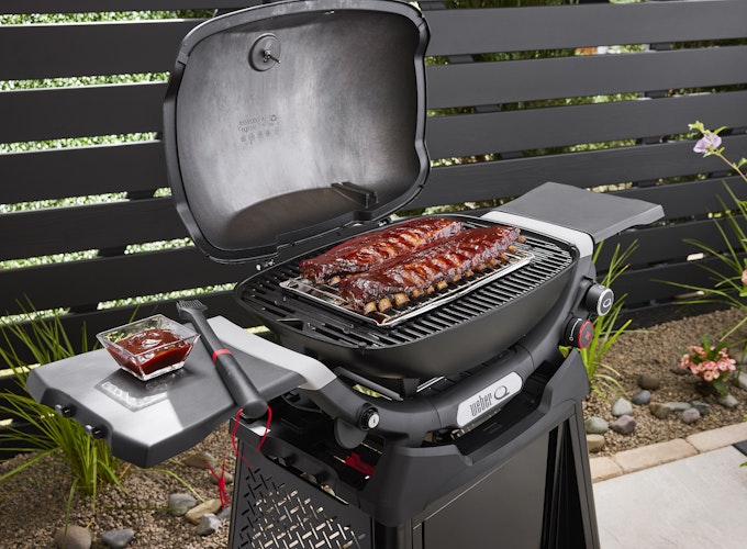 Weber Q2800N+ Gasgrill mit Rollwagen - Black