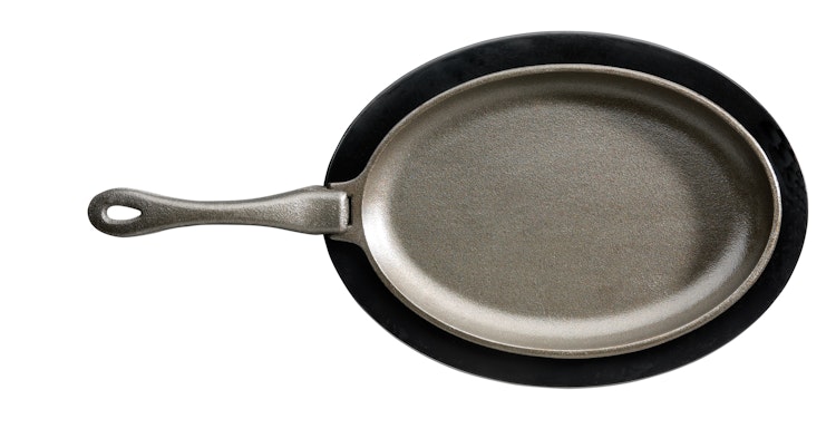 NAPOLEON Gusseiserne Pfanne mit Untersetzer (56003)