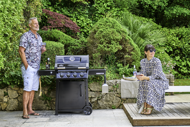 Napoleon Freestyle 425, 4 Hauptbrenner mit Tür, Schwarz