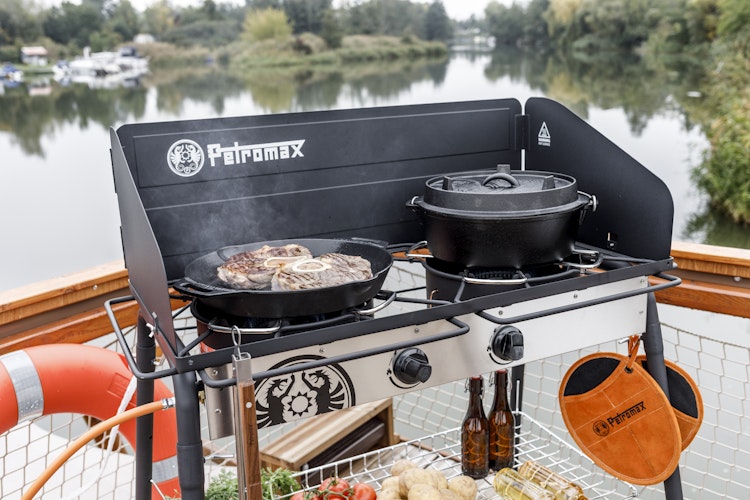 Petromax Gastisch mit Mehrfachbrenner